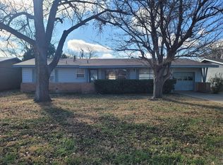 1905 W 19th St, Plainview, TX 79072