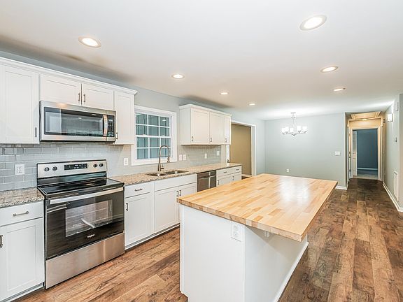 3rd image of 4685 Dorsey Rd