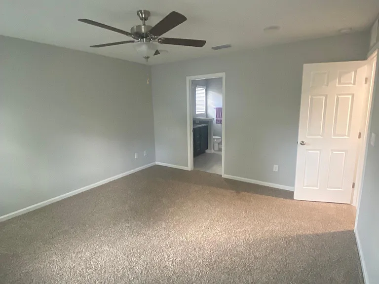 1737 Charlotte St — Photo 33