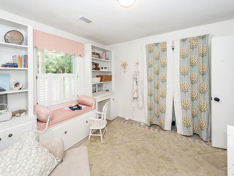 2045 Lake Ave — Photo 18