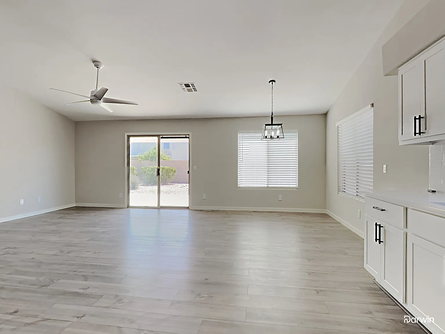 3 bed, 2.0 bath, 1479 sqft, $2,125 — Photo 4
