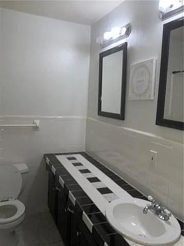 5526 Mandeville St — Photo 12