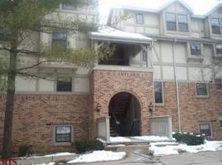 2201 Sequoia Park Ct APT D, Maryland Heights, MO 63043