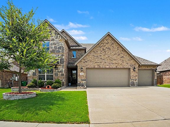 2nd image of 252 Lillian Ln