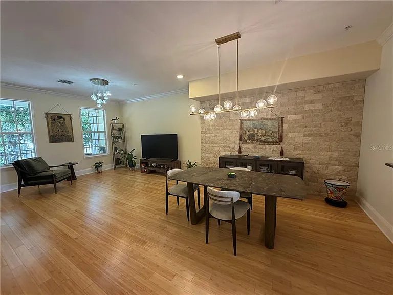 1425 Chatfield Pl — Photo 8