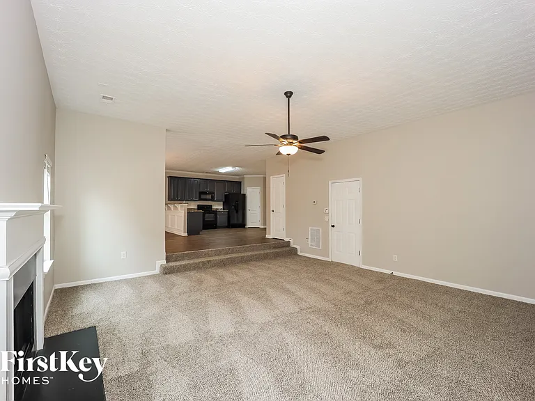 855 Chapman St — Photo 4