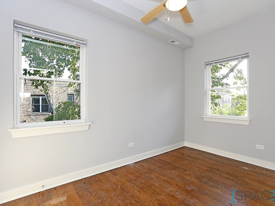 1st image of 850 W Newport Ave #Unt3r