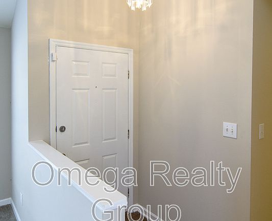 5th image of 2404 Glenmore Ct