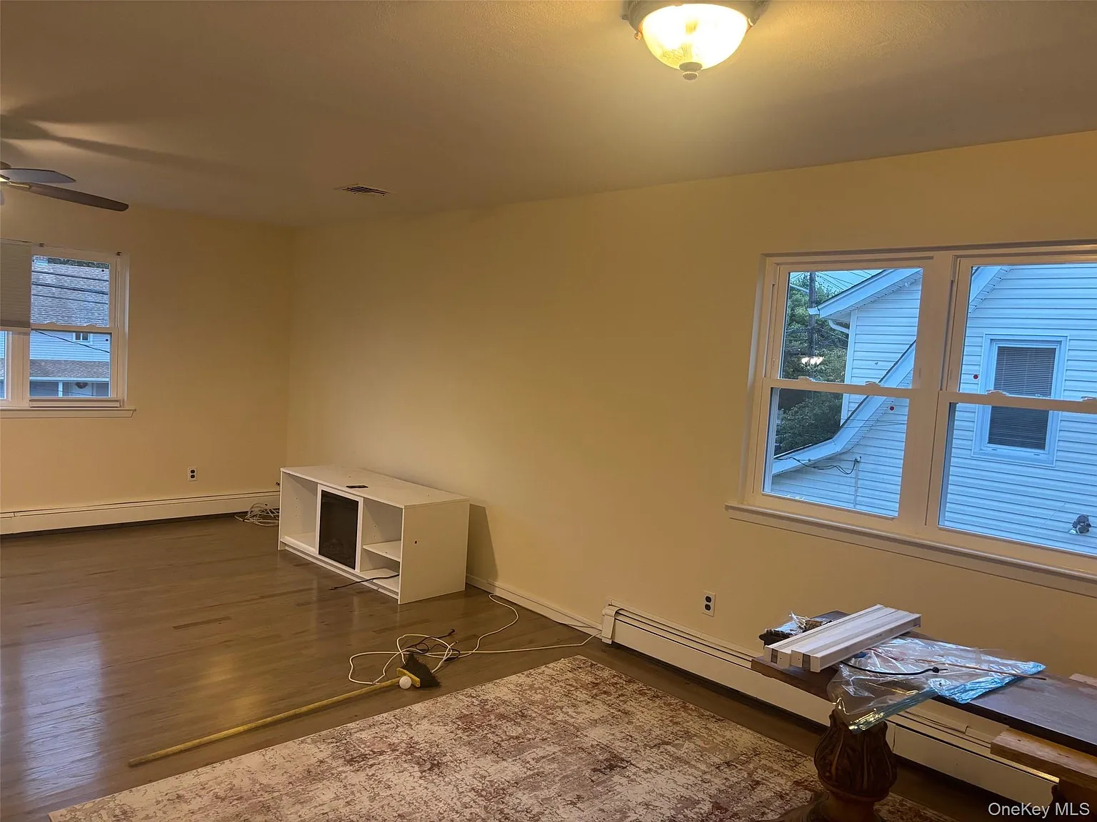 3 bed, 1.0 bath, 1354 sqft, $3,700 — Photo 4