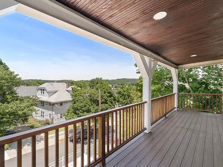 8-10 York Ave #10 — Photo 15