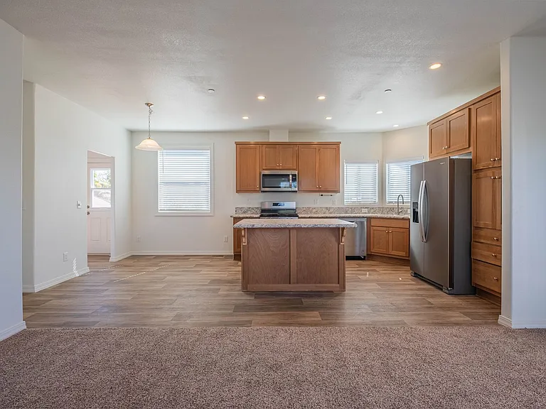 1132 Old Mountain View Rd — Photo 4