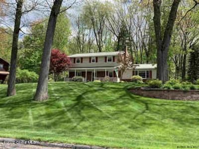 21 Maple Ridge, Ballston Lake, NY, 12019