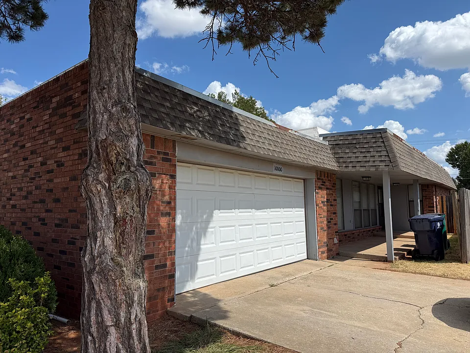 10000 Sahara Dr #10000