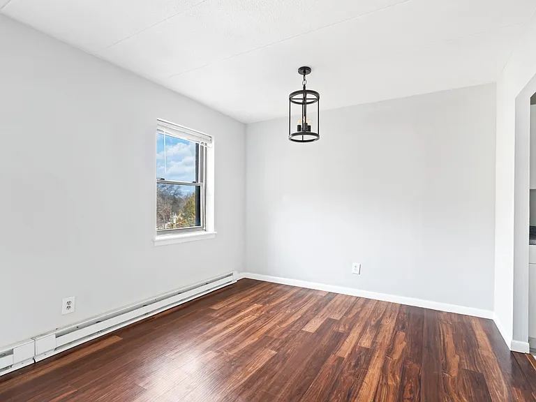 300 Lookout Ave #C4 — Photo 3