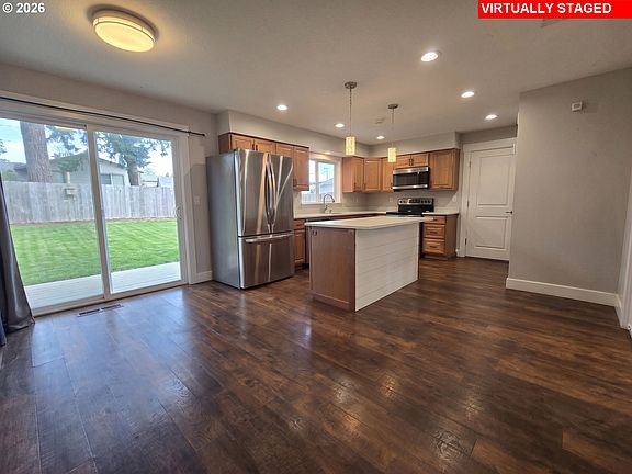 5th image of 17821 NE Everett Ct