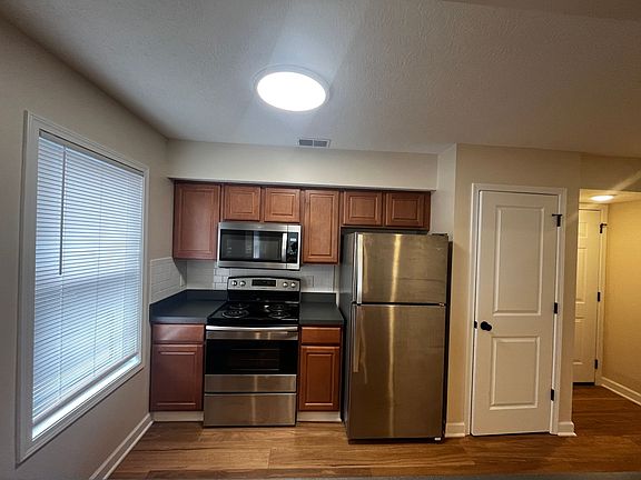 2nd image of 165 E 11th Ave APT A3