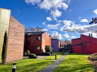 Fountain Park, Beaverton, OR 97005