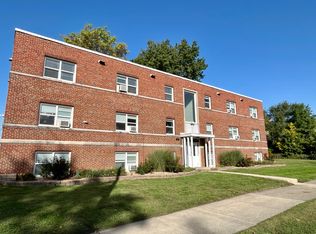 945 S 4th St #4, Springfield, IL 62703