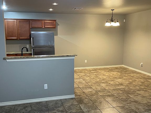 4th image of 117 Ashley Dr