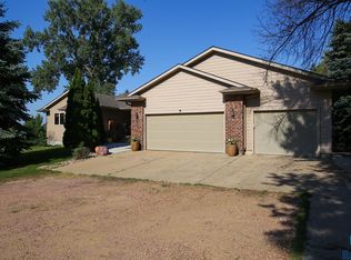 25569 470th Ave, Crooks, SD 57020