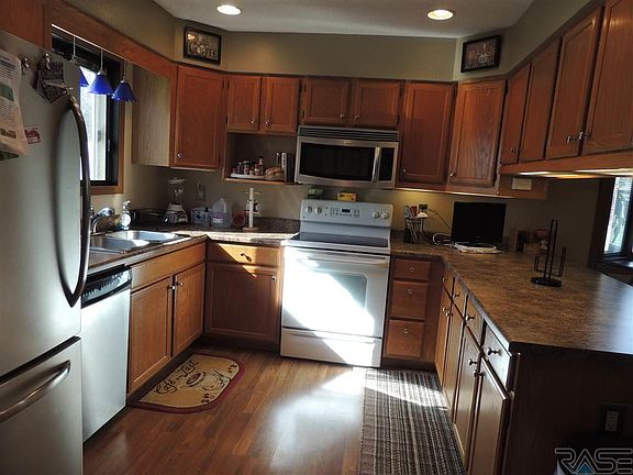 5th image of 1200 S Newport Pl #1
