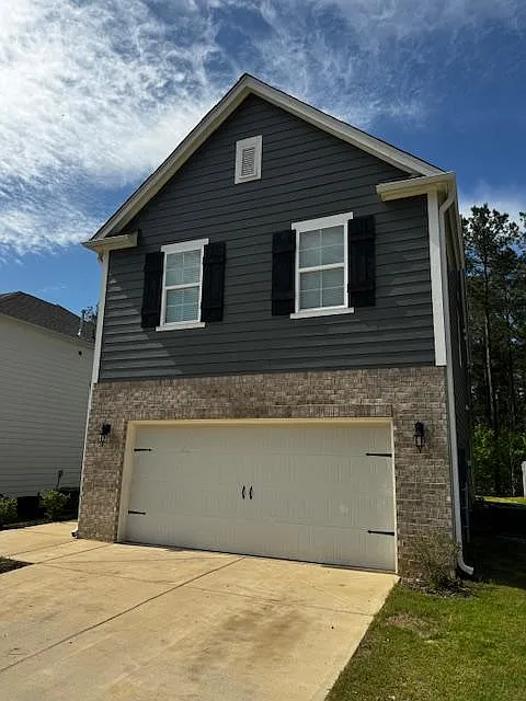 4 bed, 2.5 bath, 2174 sqft, $2,300 — Photo 3