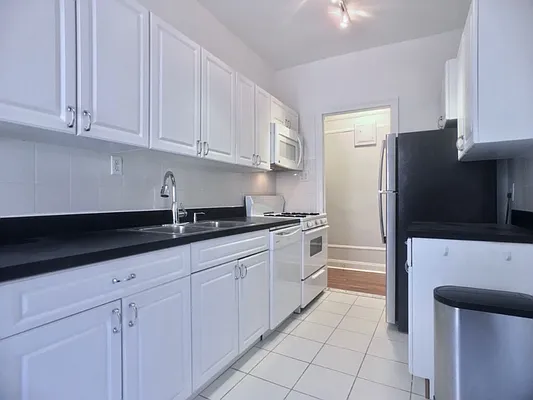 Rented by Sovereign Associates | media 12