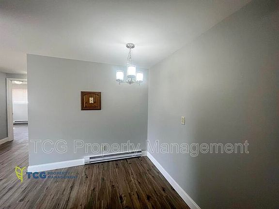 5th image of 1443 Catherine St APT 1