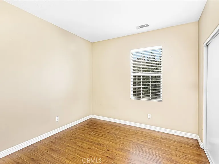 17 Corbin St — Photo 10