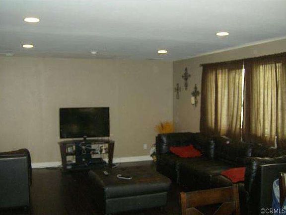 4th image of 3026 Blue Cascade Dr
