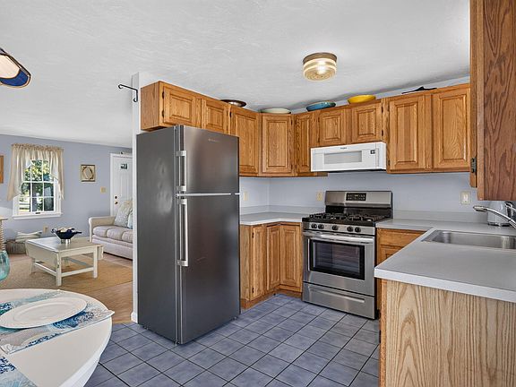 5th image of 908 Shore Road