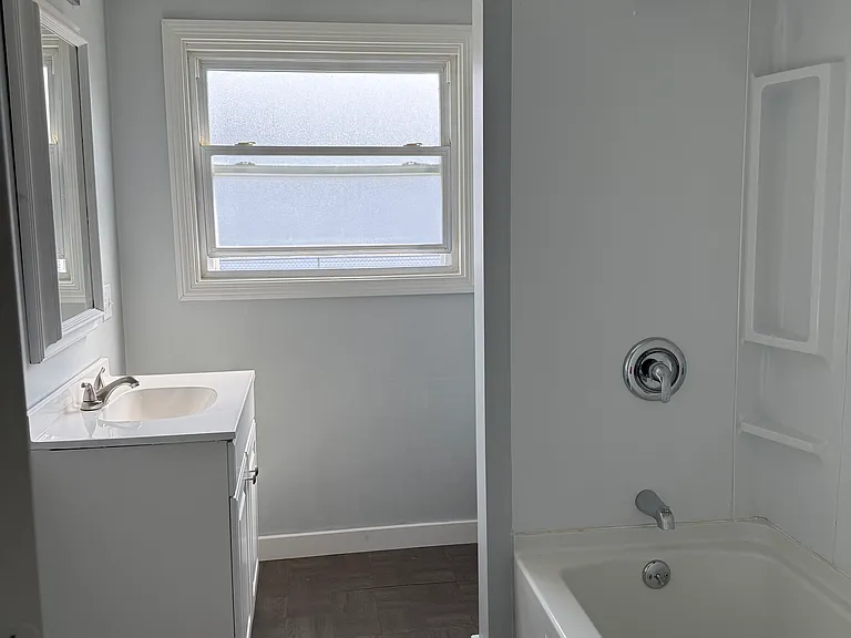 1837 Montana Ave — Photo 6