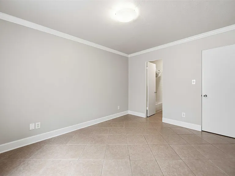 5353 Institute Ln #8 — Photo 9