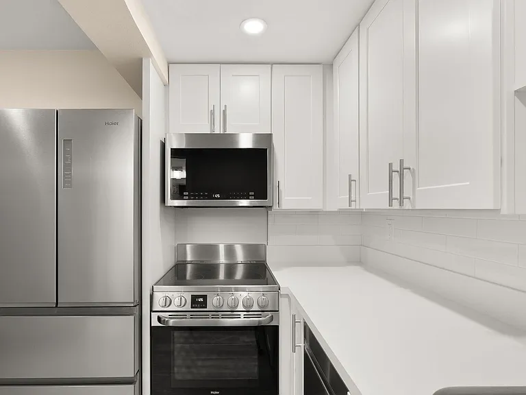 Tyler Arms Apartments - Riverside, CA — Photo 49