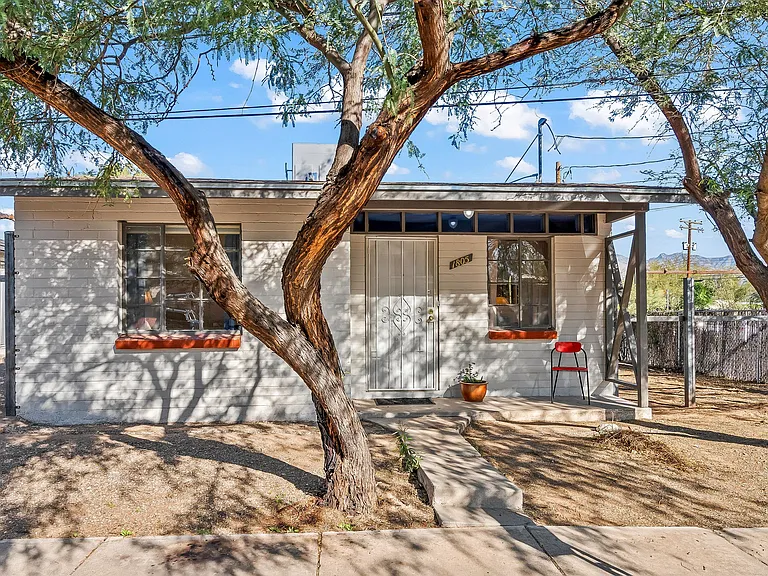 1805 E Copper St — Photo 25