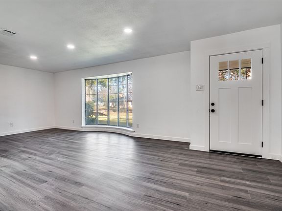 4th image of 1241 Springbrook Dr