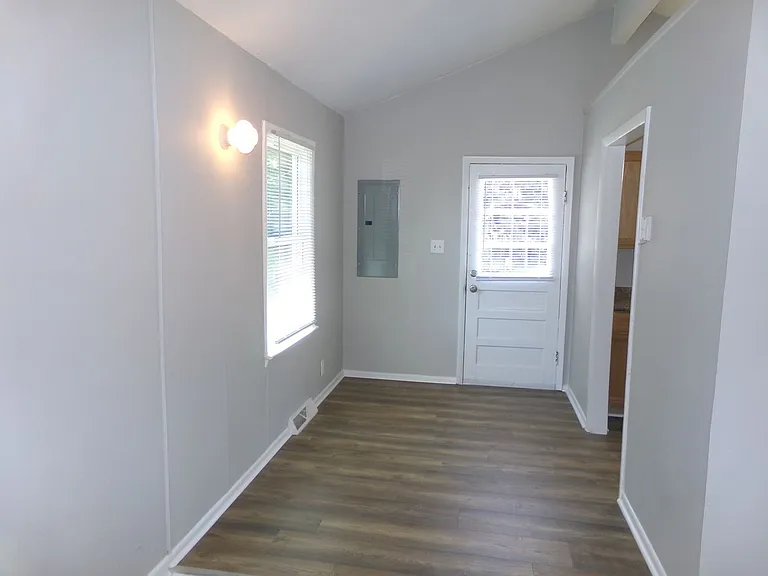 342 W Lemly St — Photo 6