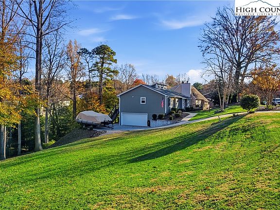 3rd image of 5979 Gold Creek Estate