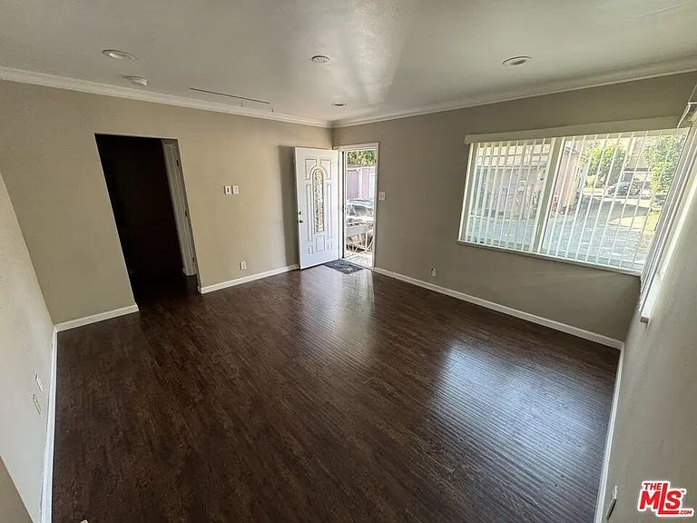 470 W California Ave #A — Photo 2