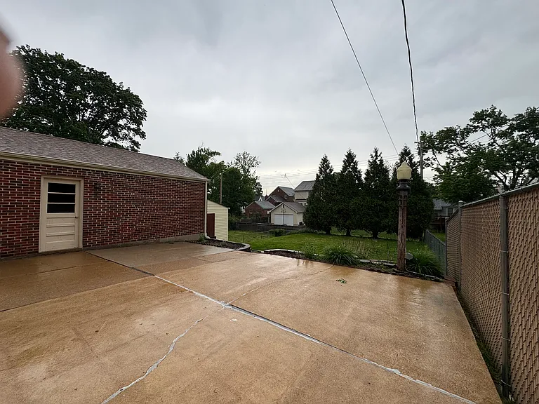 7469 Hoover Ave — Photo 16