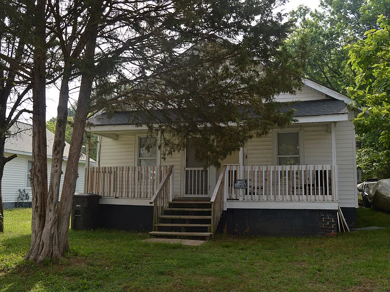 208 Wilson St #1 — Photo 1