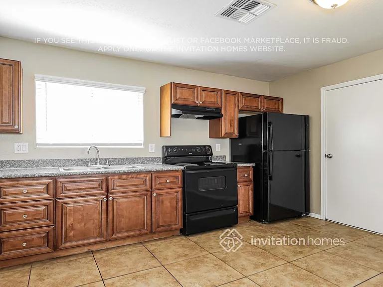 1429 S 14th Ave — Photo 6