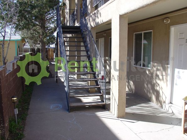 205 Vassar Dr SE APT 2