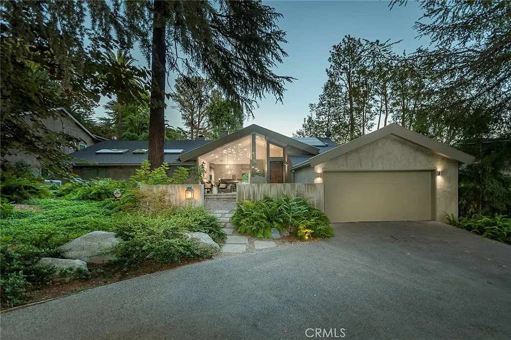 4 bed, 3229 sqft, $15,000 — Photo 1