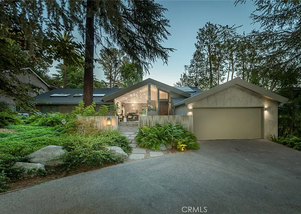 5128 Hillard La Canada