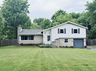 3555 Wilson Dr, Fort Gratiot, MI 48059