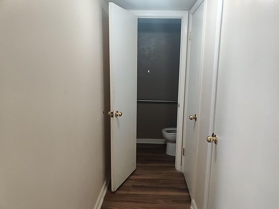 3rd image of 10925 Park Rd