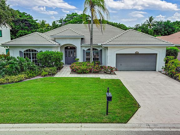 2nd image of 10270 Hunt Club Lane