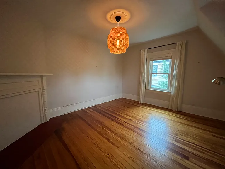 166 S French Broad Ave — Photo 10