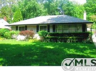 27626 Lexington Pkwy, Southfield, MI 48076